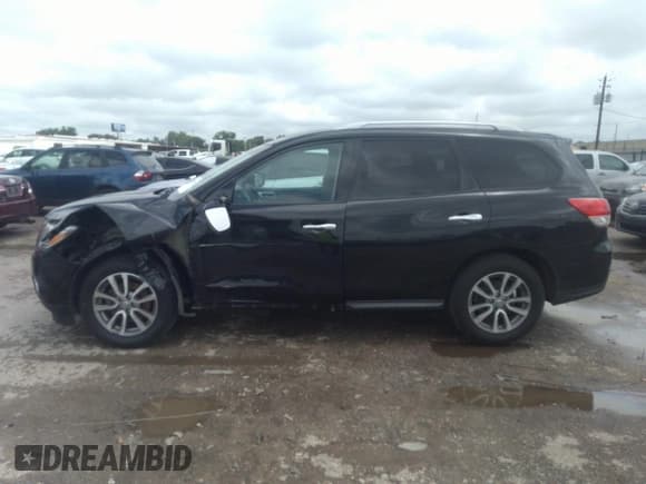 ✅ 2016 Nissan Pathfinder S • VIN: 5N1AR2MN8GC609563 • Lot: 42173019. Listed on IAAI with 157,985 mi. Free auction sales archive from the USA and detailed vehicle history report at DreamBid. Image 14.