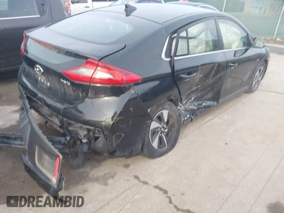 ✅ 2017 Hyundai Ioniq SEL • VIN: KMHC75LC9HU027841 • Lot: 41593282. Wystawiony na IAAI z przebiegiem 107 030 mil. Bezpłatny archiwum sprzedaży aukcyjnych z USA i szczegółowy raport historii pojazdu na DreamBid. Zdjęcie 6.