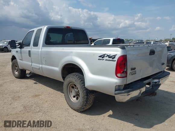 ✅ 2001 Ford F-250 XL • VIN: 1FTNX21F51EC38043 • Lot: 43021837. Listed on IAAI with 268,148 mi. Free auction sales archive from the USA and detailed vehicle history report at DreamBid. Image 3.