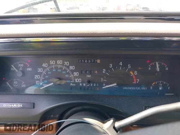 ✅ 1995 Buick Park Avenue • VIN: 1G4CW52K6SH615210 • Lot: 42428039. Wystawiony na IAAI z przebiegiem 218 377 mil. Bezpłatny archiwum sprzedaży aukcyjnych z USA i szczegółowy raport historii pojazdu na DreamBid. Zdjęcie 7.