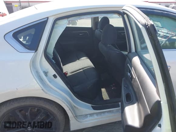 ✅ 2017 Nissan Altima SV • VIN: 1N4AL3AP8HC287631 • Lot: 43368382. Listed on IAAI with 148,004 mi. Free auction sales archive from the USA and detailed vehicle history report at DreamBid. Image 8.