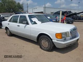 ✅ 1990 Mercedes-Benz 420 SEL • VIN: WDBCA35E2LA538213 • Lot: 42259120. Wystawiony na IAAI z przebiegiem 194 521 mil. Bezpłatny archiwum sprzedaży aukcyjnych z USA i szczegółowy raport historii pojazdu na DreamBid. Zdjęcie 1.
