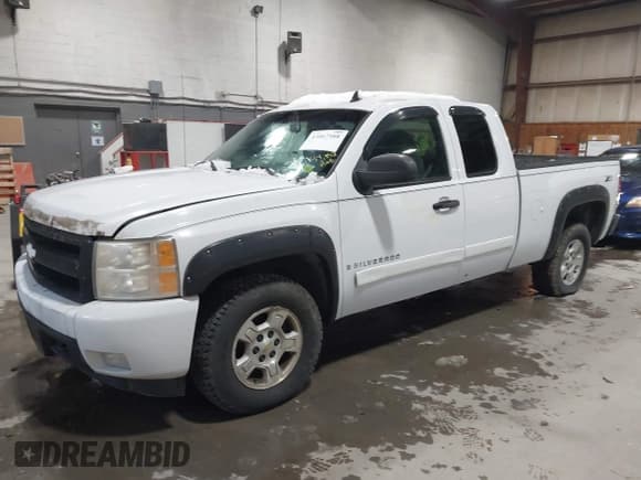 ✅ 2007 Chevrolet Silverado 1500 1LT • VIN: 2GCEK19J871632437 • Lot: 43867988. Wystawiony na IAAI z przebiegiem 134 852 mil. Bezpłatny archiwum sprzedaży aukcyjnych z USA i szczegółowy raport historii pojazdu na DreamBid. Zdjęcie 2.