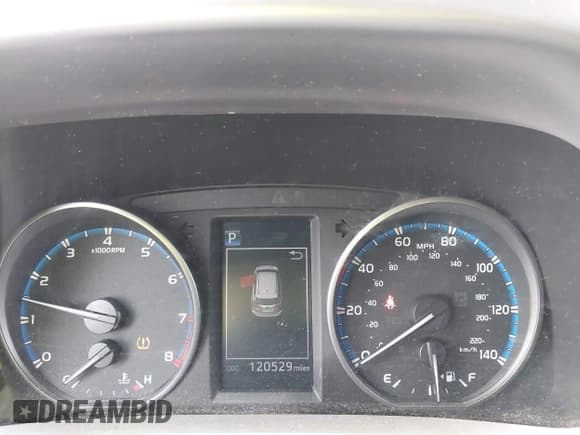 ✅ 2017 Toyota RAV4 LE • VIN: JTMZFREV3HJ122727 • Lot: 42492530. Listed on IAAI with 120,529 mi. Free auction sales archive from the USA and detailed vehicle history report at DreamBid. Image 7.