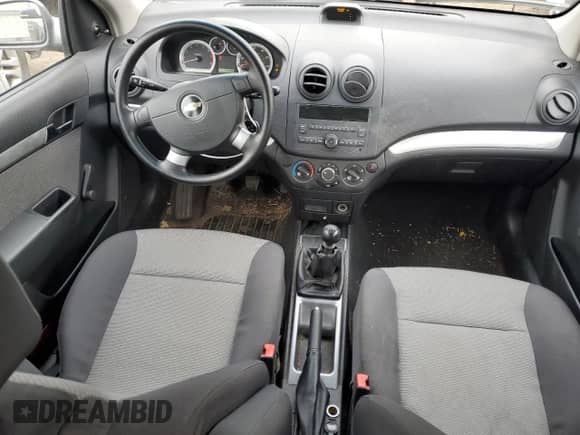 2010 Chevrolet Aveo 1LT z VIN KL1TD6DE1AB083431, wystawiony jako Copart lot #85678634 z przebiegiem 34 969 mil mil oraz Szkoda całkowita • Salvage title. Historia ofert i sprzedaży dostępna na DreamBid. Obrazek 8.