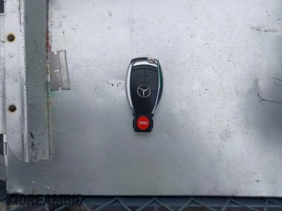 ✅ 2009 Mercedes-Benz CLK 550 • VIN: WDBTJ72H69F259168 • Lot: 43611161. Listed on IAAI with 117,787 mi. Free auction sales archive from the USA and detailed vehicle history report at DreamBid. Image 11.