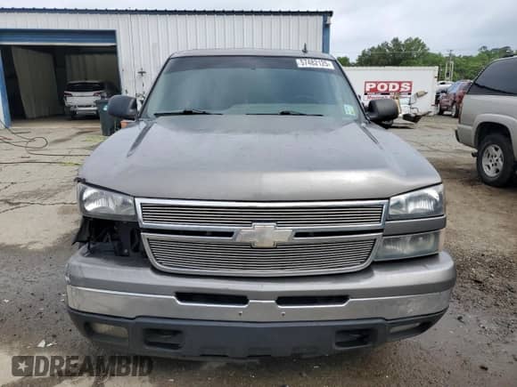 2007 Chevrolet Silverado 1500 LT1 z VIN 2GCEC13Z771106909, wystawiony jako Copart lot #57482125 z przebiegiem 346 949 mil mil oraz Szkoda całkowita • Salvage title. Historia ofert i sprzedaży dostępna na DreamBid. Obrazek 5.