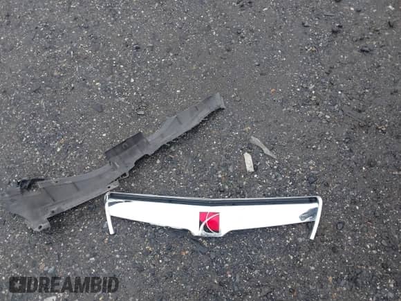 ✅ 2008 Saturn VUE XR • VIN: 3GSDL63788S672062 • Lot: 42324896. Wystawiony na IAAI z przebiegiem 205 330 mil. Bezpłatny archiwum sprzedaży aukcyjnych z USA i szczegółowy raport historii pojazdu na DreamBid. Zdjęcie 12.