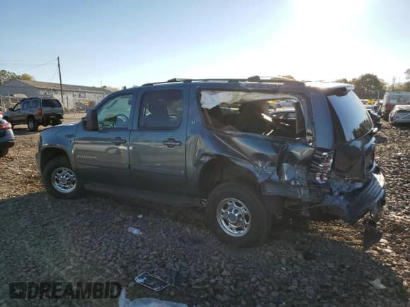 ✅ 2009 Chevrolet Suburban 2LT • VIN: 1GNGC56K39R118135 • Lot: 75713124. Wystawiony na Copart z przebiegiem 231 657 mil. Bezpłatny archiwum sprzedaży aukcyjnych z USA i szczegółowy raport historii pojazdu na DreamBid. Zdjęcie 2.