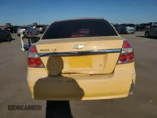 2007 Chevrolet Aveo LS z VIN KL1TD56697B146302, wystawiony jako Copart lot #83475204 z przebiegiem Nie podano mil oraz Szkoda całkowita • Salvage title. Historia ofert i sprzedaży dostępna na DreamBid. Obrazek 6.