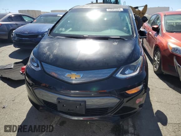 ✅ 2017 Chevrolet Bolt EV LT • VIN: 1G1FW6S04H4138209 • Lot: 63685354. Wystawiony na Copart z przebiegiem 61 007 mil. Bezpłatny archiwum sprzedaży aukcyjnych z USA i szczegółowy raport historii pojazdu na DreamBid. Zdjęcie 5.