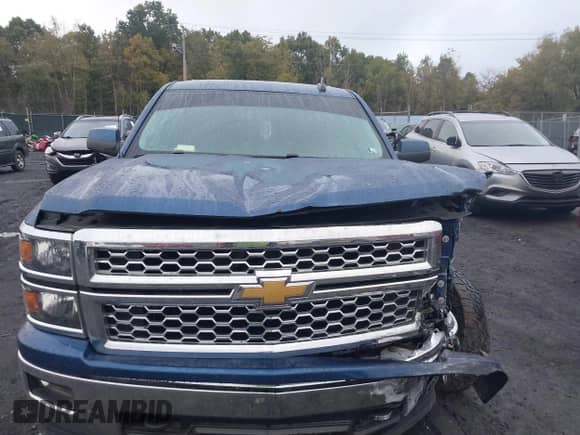 2015 Chevrolet Silverado 1500 LT z VIN 1GCVKREH1FZ397029, wystawiony jako IAAI lot #43417979 z przebiegiem 106 888 mil mil oraz . Historia ofert i sprzedaży dostępna na DreamBid. Obrazek 12.