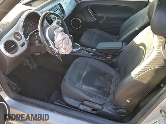 ✅ 2014 Volkswagen Beetle 1.8T • VIN: 3VW517AT4EM813931 • Lot: 94385195. Listed on Copart with Not provided. Free auction sales archive from the USA and detailed vehicle history report at DreamBid. Image 7.