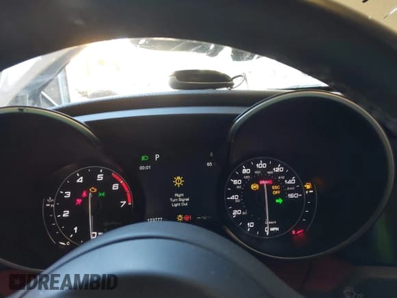 ✅ 2017 Alfa Romeo Giulia • VIN: ZARFAEDN7H7554073 • Lot: 43455026. Listed on IAAI with 123,777 mi. Free auction sales archive from the USA and detailed vehicle history report at DreamBid. Image 7.