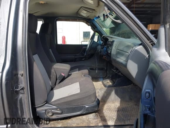 ✅ 2006 Ford Ranger XL • VIN: 1FTYR14U66PA00936 • Lot: 42642960. Wystawiony na IAAI z przebiegiem 149 659 mil. Bezpłatny archiwum sprzedaży aukcyjnych z USA i szczegółowy raport historii pojazdu na DreamBid. Zdjęcie 5.