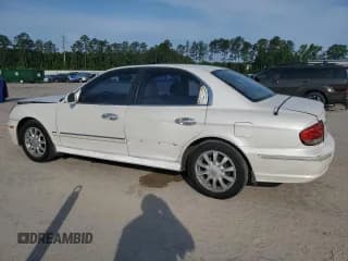 ✅ 2002 Hyundai Sonata GLS • VIN: KMHWF35HX2A552641 • Lot: 57324655. Listed on Copart with 274,808 mi. Free auction sales archive from the USA and detailed vehicle history report at DreamBid. Image 2.