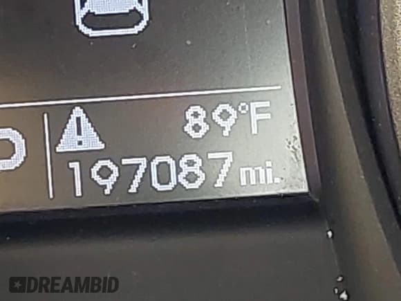 ✅ 2014 Hyundai Santa Fe • VIN: 5XYZT3LB1EG162718 • Лот: 43236826. Опубликован ранее на IAAI с пробегом 197 087 миль. Бесплатный доступ к архиву аукционных продаж из США и подробный отчёт об истории автомобиля на DreamBid. Изображение 7.