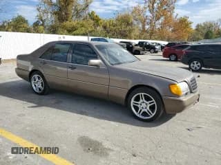 ✅ 1992 Mercedes-Benz 400 • VIN: WDBGA42E9NA026639 • Лот: 77102114. Опубликован ранее на Copart с пробегом 85 580 миль. Бесплатный доступ к архиву аукционных продаж из США и подробный отчёт об истории автомобиля на DreamBid. Изображение 4.