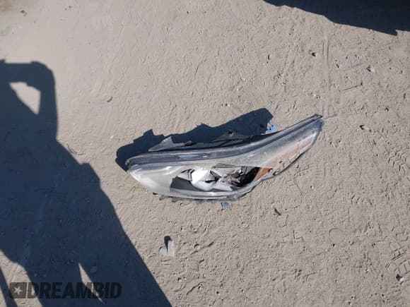 ✅ 2020 Kia Forte GT • VIN: 3KPF44AC2LE216457 • Lot: 43215754. Wystawiony na IAAI z przebiegiem 117 578 mil. Bezpłatny archiwum sprzedaży aukcyjnych z USA i szczegółowy raport historii pojazdu na DreamBid. Zdjęcie 12.