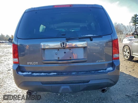 ✅ 2015 Honda Pilot EX-L • VIN: 5FNYF4H52FB003887 • Lot: 94680905. Listed on Copart with 172,770 mi. Free auction sales archive from the USA and detailed vehicle history report at DreamBid. Image 6.