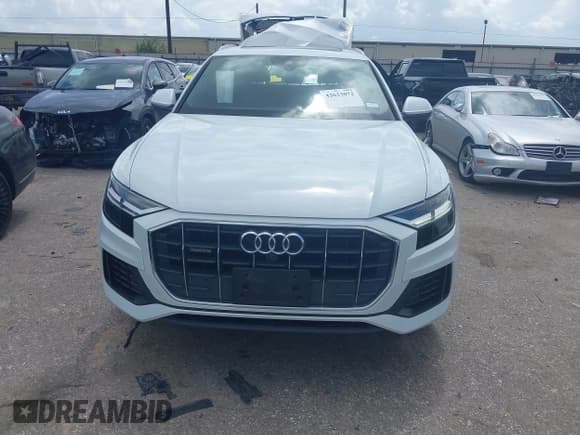 ✅ 2019 Audi Q8 Premium Plus • VIN: WA1BVAF13KD008308 • Lot: 42633072. Wystawiony na IAAI z przebiegiem 61 511 mil. Bezpłatny archiwum sprzedaży aukcyjnych z USA i szczegółowy raport historii pojazdu na DreamBid. Zdjęcie 13.