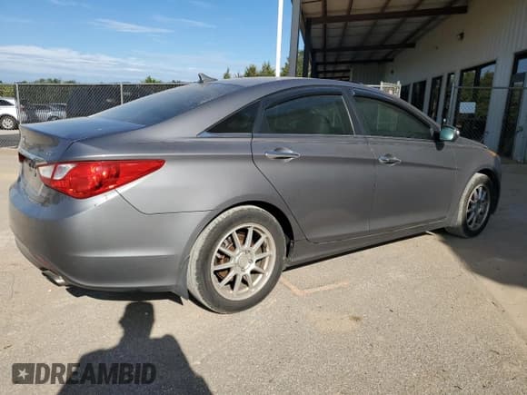 ✅ 2011 Hyundai Sonata SE • VIN: 5NPEC4ABXBH297191 • Лот: 72026094. Опубликован ранее на Copart с пробегом 182 829 миль. Бесплатный доступ к архиву аукционных продаж из США и подробный отчёт об истории автомобиля на DreamBid. Изображение 3.