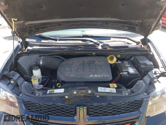 ✅ 2018 Dodge Grand Caravan GT • VIN: 2C4RDGEG9JR196506 • Lot: 43080508. Wystawiony na IAAI z przebiegiem 172 366 mil. Bezpłatny archiwum sprzedaży aukcyjnych z USA i szczegółowy raport historii pojazdu na DreamBid. Zdjęcie 10.