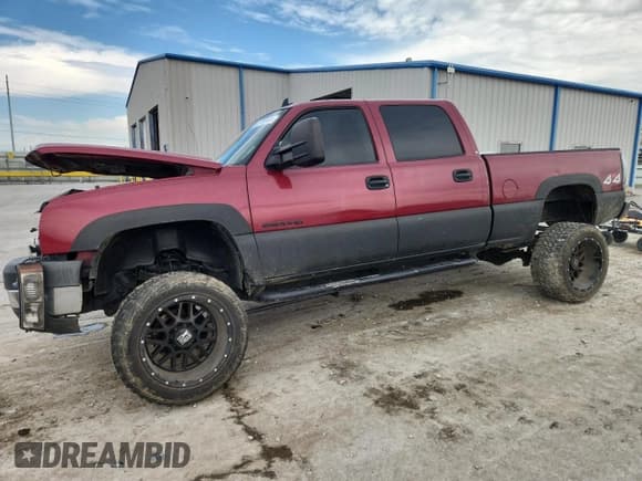 ✅ 2006 Chevrolet Silverado 2500HD LT2 • VIN: 1GCHK23U96F146989 • Lot: 62789965. Wystawiony na Copart z przebiegiem Nie podano. Bezpłatny archiwum sprzedaży aukcyjnych z USA i szczegółowy raport historii pojazdu na DreamBid. Zdjęcie 1.