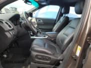 ✅ 2015 Ford Explorer XLT • VIN: 1FM5K8D87FGC51270 • Lot: 87308675. Wystawiony na Copart z przebiegiem 76 908 mil. Bezpłatny archiwum sprzedaży aukcyjnych z USA i szczegółowy raport historii pojazdu na DreamBid. Zdjęcie 7.