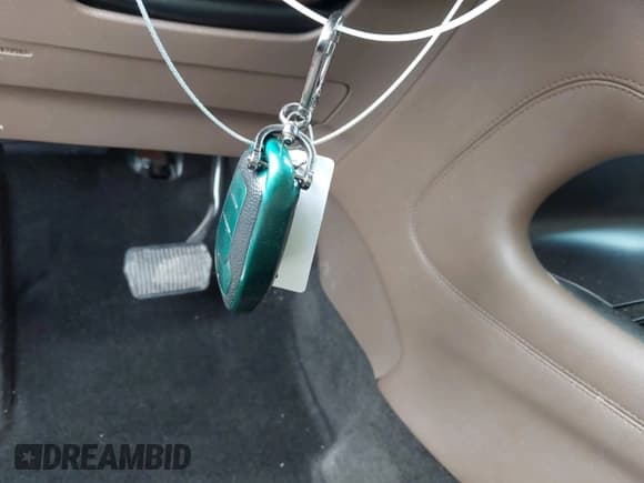 ✅ 2015 Lincoln MKC • VIN: 5LMCJ2A90FUJ18644 • Lot: 43330147. Wystawiony na IAAI z przebiegiem 122 170 mil. Bezpłatny archiwum sprzedaży aukcyjnych z USA i szczegółowy raport historii pojazdu na DreamBid. Zdjęcie 11.