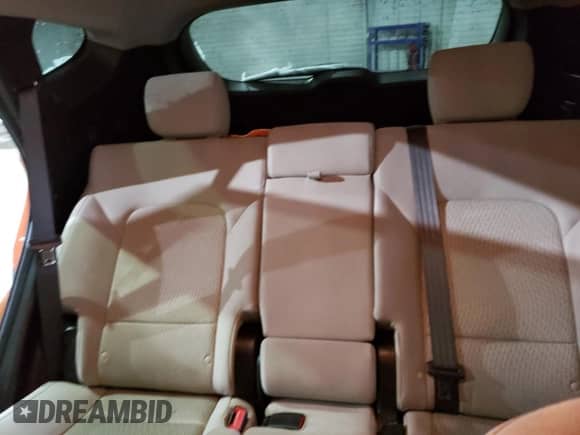 ✅ 2018 Hyundai Santa Fe 2.4L • VIN: 5XYZT3LB3JG521822 • Lot: 36157793. Wystawiony na Copart z przebiegiem 87 806 mil mil. Skorzystaj z bezpłatnego archiwum sprzedaży aukcyjnych z USA i zobacz szczegółowy raport historii pojazdu na DreamBid. Zdjęcie 10.