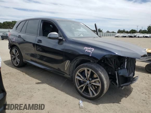 ✅ 2020 BMW X5 M50i • VIN: 5UXJU4C00LLE45435 • Лот: 63341715. Опубликован ранее на Copart с пробегом 51 075 миль. Бесплатный доступ к архиву аукционных продаж из США и подробный отчёт об истории автомобиля на DreamBid. Изображение 4.