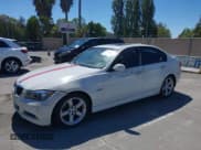 ✅ 2006 BMW 3 Series 325i • VIN: WBAVB17546NK38045 • Лот: 42311767. Опубликован ранее на IAAI с пробегом 119 752 миль. Бесплатный доступ к архиву аукционных продаж из США и подробный отчёт об истории автомобиля на DreamBid. Изображение 6.