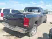 2004 Dodge 1500 SLT z VIN 1D7HA18N74S702497, wystawiony jako IAAI lot #43312429 z przebiegiem 209 286 mil mil oraz . Historia ofert i sprzedaży dostępna na DreamBid. Obrazek 4.