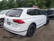 ✅ 2021 Volkswagen Tiguan SE • VIN: 3VV2B7AX1MM134933 • Lot: 43016169. Wystawiony na IAAI z przebiegiem 60 941 mil. Bezpłatny archiwum sprzedaży aukcyjnych z USA i szczegółowy raport historii pojazdu na DreamBid. Zdjęcie 4.