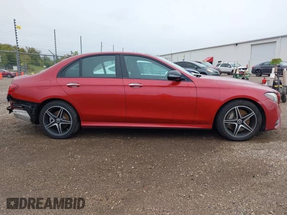 ✅ 2018 Mercedes-Benz E 300 • VIN: WDDZF4KBXJA358722 • Lot: 43373816. Listed on IAAI with 100,936 mi. Free auction sales archive from the USA and detailed vehicle history report at DreamBid. Image 14.