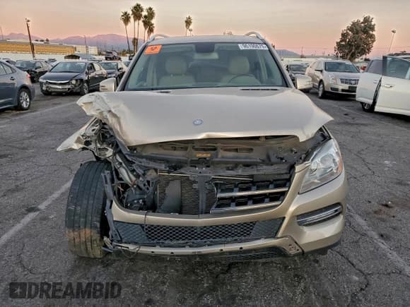 ✅ 2012 Mercedes-Benz M 350 • VIN: 4JGDA5HB4CA083279 • Лот: 96190675. Опубликован ранее на Copart с пробегом 59 834 миль. Бесплатный доступ к архиву аукционных продаж из США и подробный отчёт об истории автомобиля на DreamBid. Изображение 5.