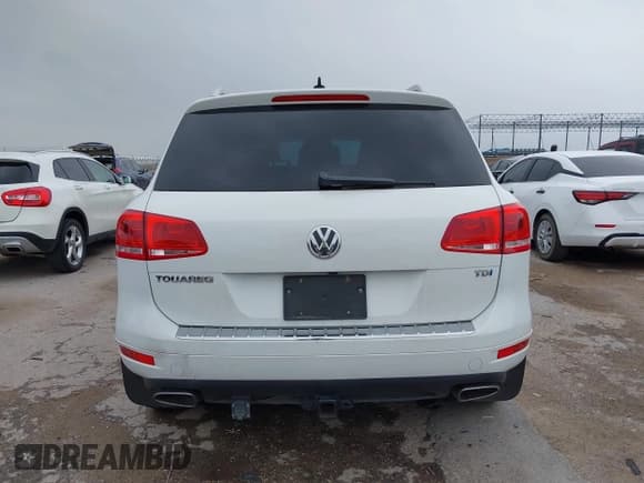 ✅ 2012 Volkswagen Touareg Lux • VIN: WVGEK9BPXCD006816 • Lot: 42289916. Listed on IAAI with 116,658 mi. Free auction sales archive from the USA and detailed vehicle history report at DreamBid. Image 16.