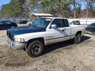 1997 Dodge 1500 с VIN 1B7HC13Y4VJ611524, выставлен на аукционе Copart как лот 85690664 с пробегом 271 039 миль миль и Списание • Salvage title. История ставок и продаж доступна на DreamBid. Изображение 1.