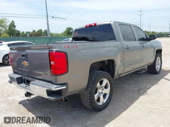 ✅ 2017 Chevrolet Silverado 1500 LT • VIN: 3GCUKREH8HG370540 • Лот: 42763496. Опубликован ранее на IAAI с пробегом 181 382 миль. Бесплатный доступ к архиву аукционных продаж из США и подробный отчёт об истории автомобиля на DreamBid. Изображение 4.