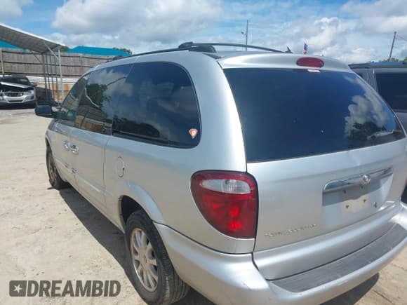 ✅ 2003 Chrysler Town & Country LXi • VIN: 2C4GP54L33R274878 • Lot: 42991837. Listed on IAAI with 236,433 mi. Free auction sales archive from the USA and detailed vehicle history report at DreamBid. Image 3.