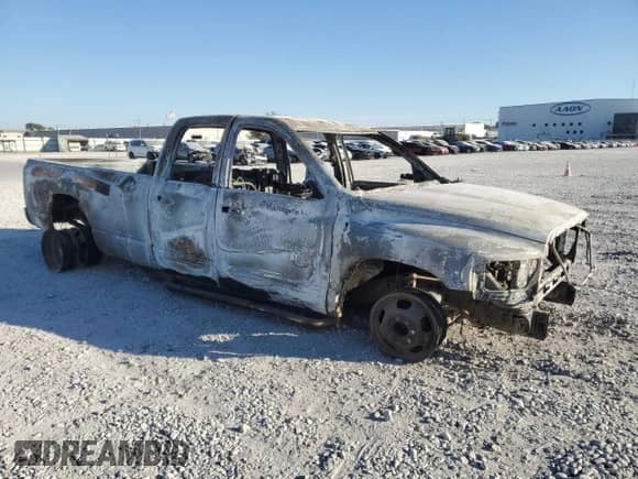 2005 Dodge 3500 SLT z VIN 3D7MR48C55G819222, wystawiony jako Copart lot #75863914 z przebiegiem Nie podano mil oraz Nie do naprawy • Non repairable. Historia ofert i sprzedaży dostępna na DreamBid. Obrazek 4.