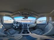 ✅ 2019 GMC Yukon XL SLT • VIN: 1GKS2GKC1KR236405 • Лот: 42939264. Опубликован ранее на IAAI с пробегом 199 856 миль. Бесплатный доступ к архиву аукционных продаж из США и подробный отчёт об истории автомобиля на DreamBid. Изображение 19.