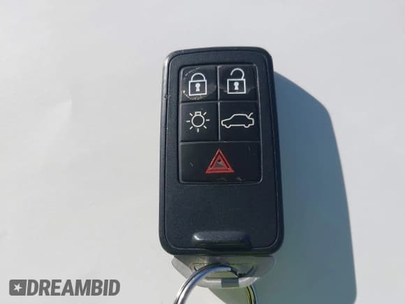 ✅ 2016 Volvo V60 T5 Drive-E Premier • VIN: YV140MEK0G1291486 • Lot: 43500694. Listed on IAAI with 129,785 mi. Free auction sales archive from the USA and detailed vehicle history report at DreamBid. Image 11.