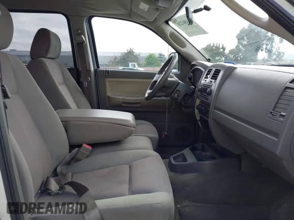 2006 Dodge Dakota SLT with VIN 1D7HE48N26S698223, listed as a IAAI auction lot 42586220 with 100,548 mi miles and . Bid and sale history available at DreamBid. Image 5.