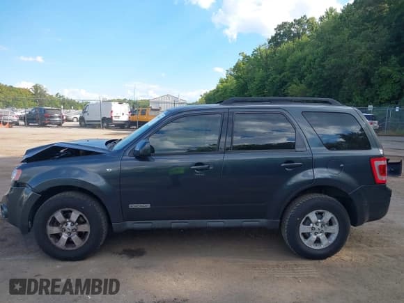 ✅ 2008 Ford Escape Limited • VIN: 1FMCU94198KB08475 • Lot: 43094043. Wystawiony na IAAI z przebiegiem 188 271 mil. Bezpłatny archiwum sprzedaży aukcyjnych z USA i szczegółowy raport historii pojazdu na DreamBid. Zdjęcie 14.