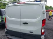 ✅ 2017 Ford Transit • VIN: 1FTYE1ZM6HKA00987 • Lot: 42470361. Wystawiony na IAAI z przebiegiem 121 034 mil. Bezpłatny archiwum sprzedaży aukcyjnych z USA i szczegółowy raport historii pojazdu na DreamBid. Zdjęcie 16.