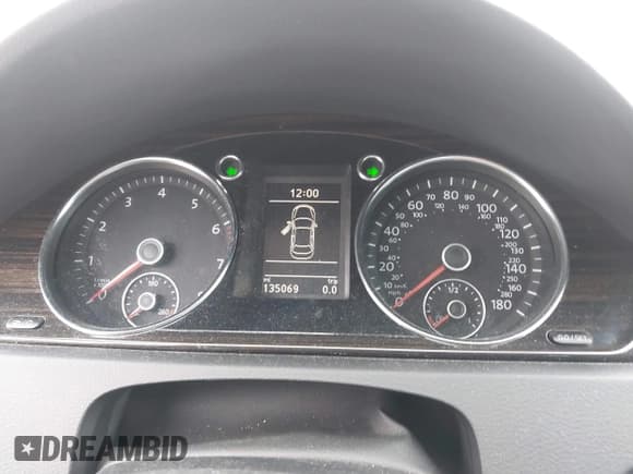 ✅ 2014 Volkswagen CC Executive • VIN: WVWRP7AN3EE537770 • Lot: 41385247. Listed on IAAI with 135,069 mi. Free auction sales archive from the USA and detailed vehicle history report at DreamBid. Image 7.