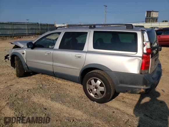 ✅ 2004 Volvo V70 XC Cross Country • VIN: YV1SZ59H941125075 • Lot: 58963795. Listed on Copart with 209,539 mi. Free auction sales archive from the USA and detailed vehicle history report at DreamBid. Image 2.