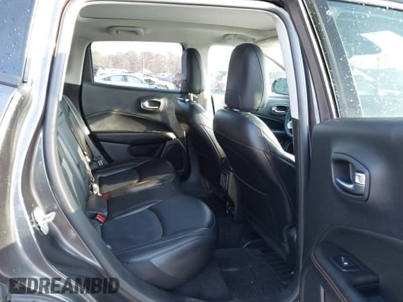 ✅ 2020 Jeep Compass Limited • VIN: 3C4NJDCB2LT138203 • Lot: 43650413. Listed on IAAI with 46,793 mi. Free auction sales archive from the USA and detailed vehicle history report at DreamBid. Image 8.